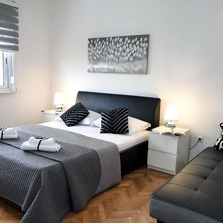 Apartments Robert Kaštela Kültér fotó